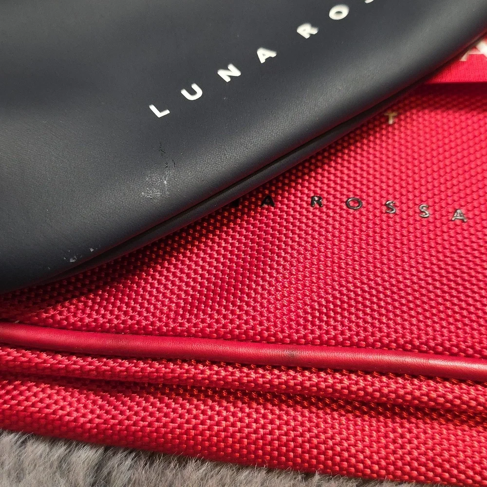 Prada discover chic